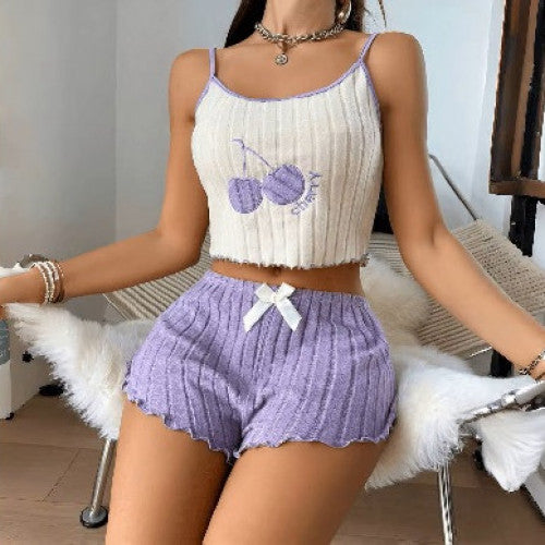 Pijama Cherry – Comodidad y Estilo en Colores Vibrantes