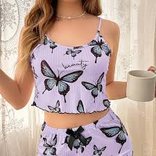 Pijama Butterfly Lavender (Talla M) – Tu Momento de Relax Descripción: