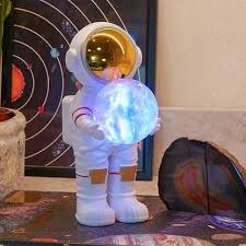 Proyector Astronauta Galaxy – Tu Viaje Estelar a un Clic Descripción: