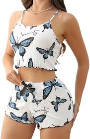 Pijama Butterfly Dream – Comodidad y Estilo en Blanco Puro