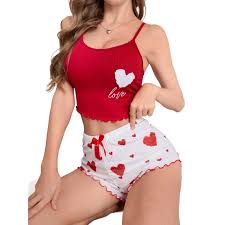 Set de Pijama Passion Red – Seducción y Confort en 2 Piezas